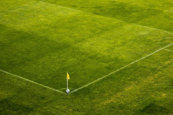 the ball 488708 1920 600x400